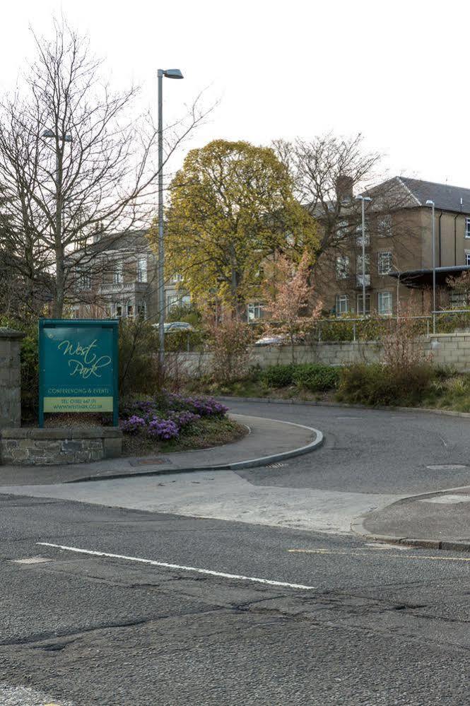West Park Summer Campus Dundee Exterior foto